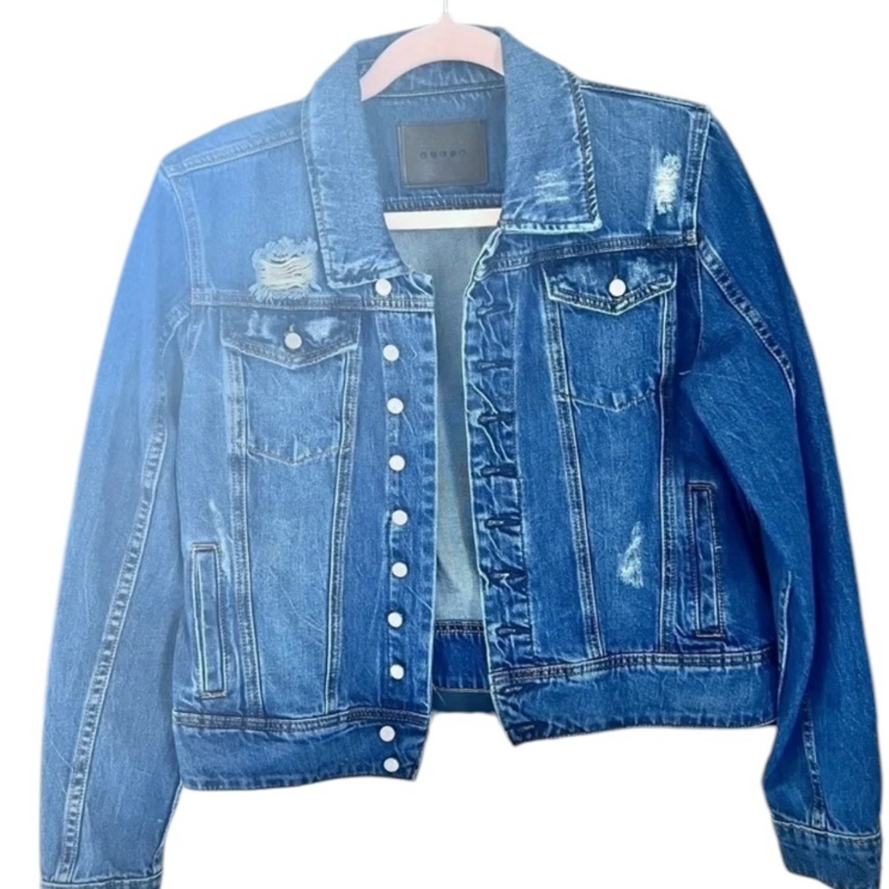 Blank NYC dark wash distressed denim jacket size medium excellent condition​ - Picture 2 of 5